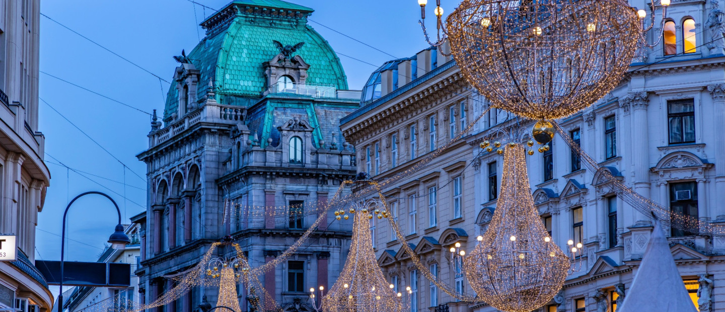 Ρωτήσαμε το ChatGPT ποιες είναι οι κορυφαίες πόλεις στην Ευρώπη για μαγικά Χριστούγεννα και αυτές είναι οι απαντήσεις του