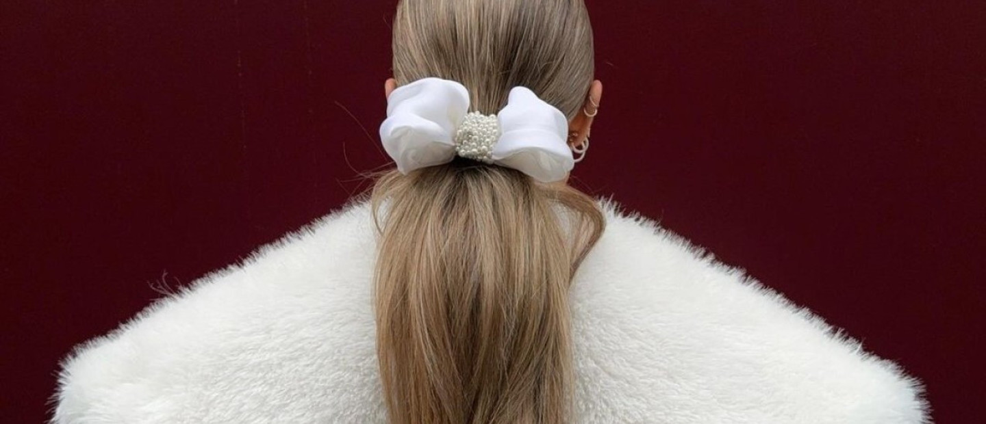 Αν προετοιμάσετε έτσι τα μαλλιά σας, θα μπορείτε να κάνετε όλα τα χτενίσματα τις γιορτές