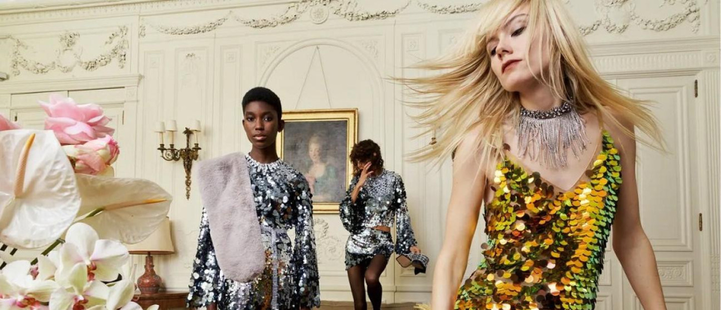 Πώς θα εντάξετε τις παγιέτες στα γιορτινά σας σύνολα