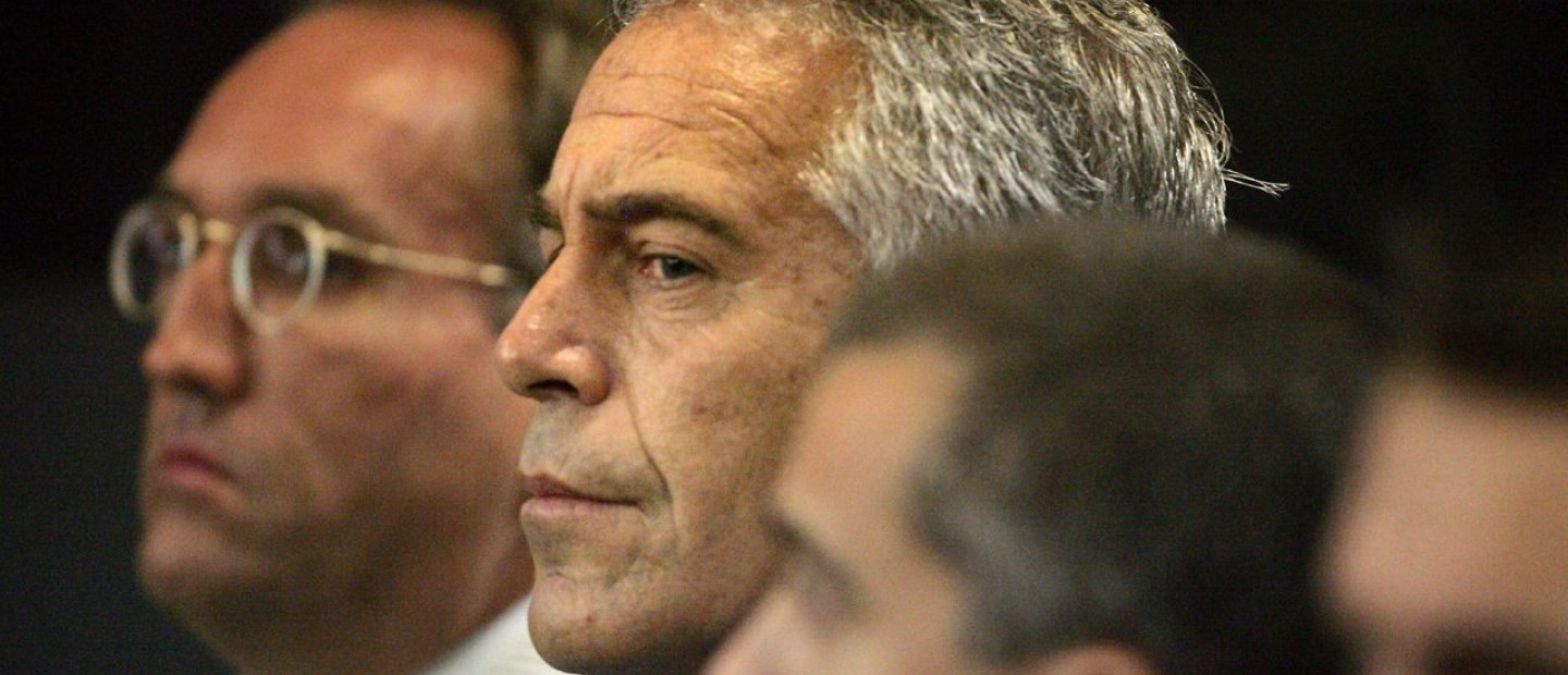 Jeffrey Epstein: Στη δημοσιότητα χιλιάδες «καυτά» έγγραφα και φωτογραφίες 