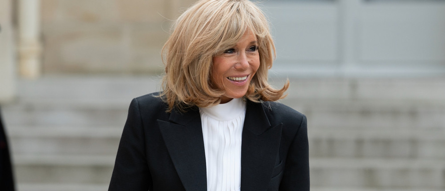 Μήνυση κατέθεσαν 343 γυναίκες κατά της Brigitte Macron έπετα από τα υβριστικά της σχόλια