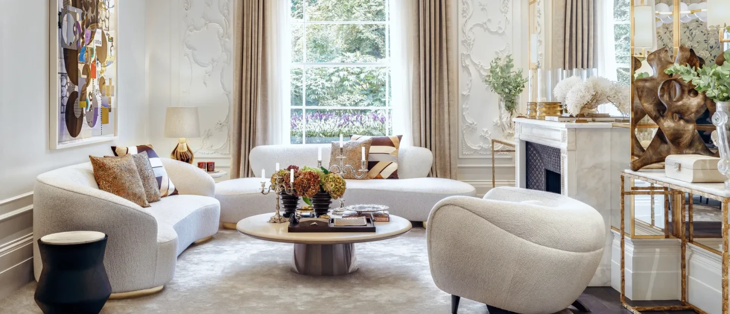 Ένα εκλεπτυσμένο διαμέρισμα στο Λονδίνο που διαθέτει δύο εσωτερικούς κήπους χάρη σε αυτό το ευφυές σχεδιαστικό trick