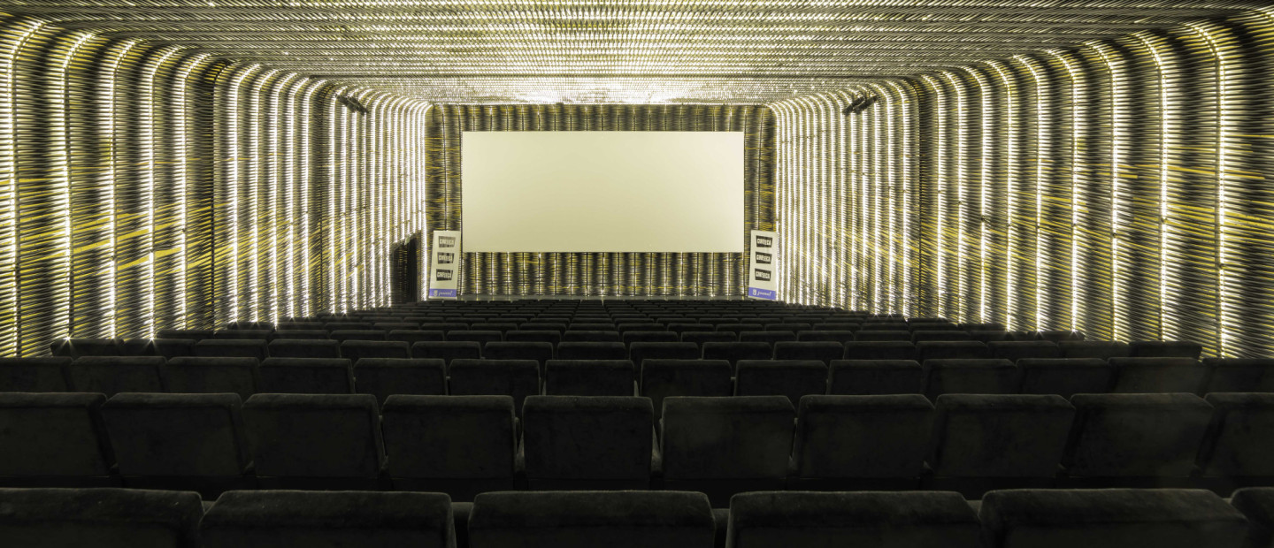 Oι κινηματογράφοι του σήμερα μετατρέπουν την προβολή ταινιών σε μια ολοκληρωμένη εμπειρία αισθητικής