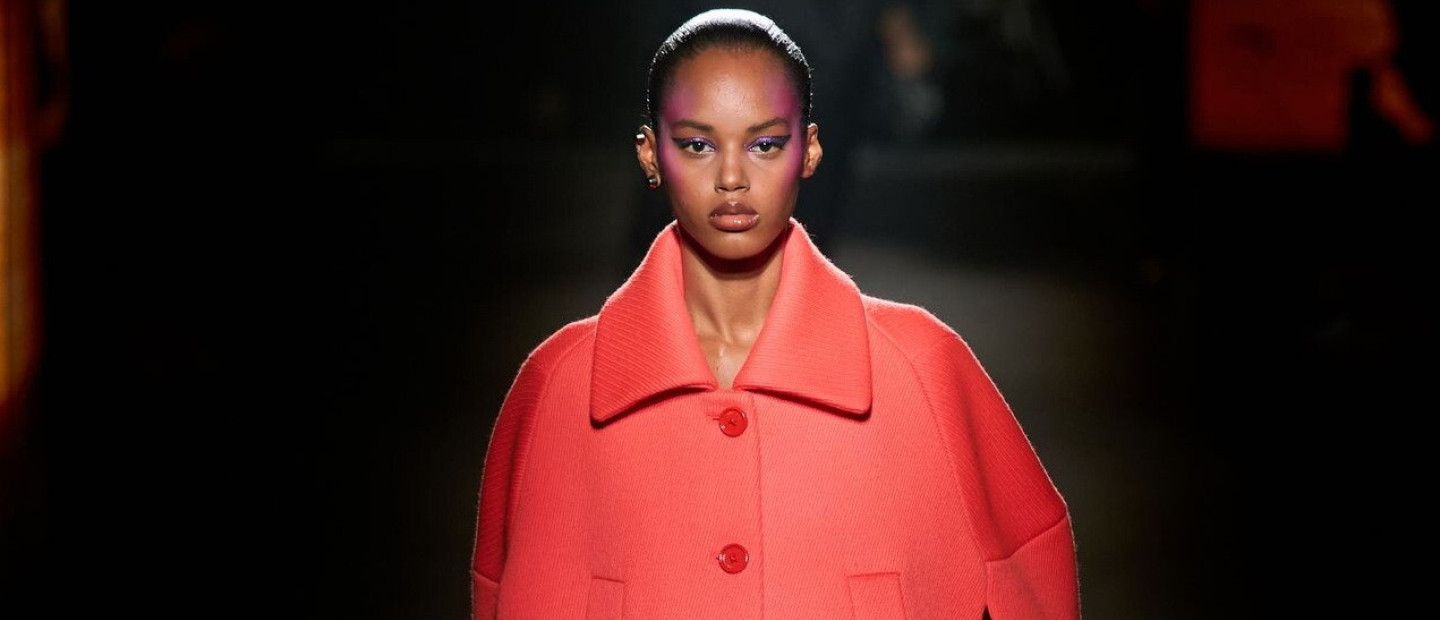 Ο Pierpaolo Piccioli κινήθεικε ανάμεσα στο φως και το σκοτάδι για τη νέα του συλλογή για τον Balenciaga