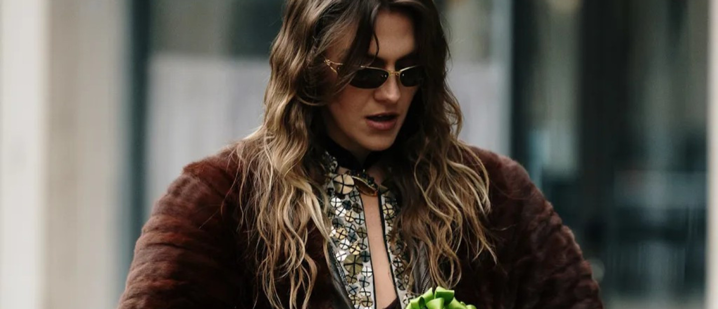 Τα πιο εντυπωσιακά beauty moments από τα street style looks του London Fashion Week