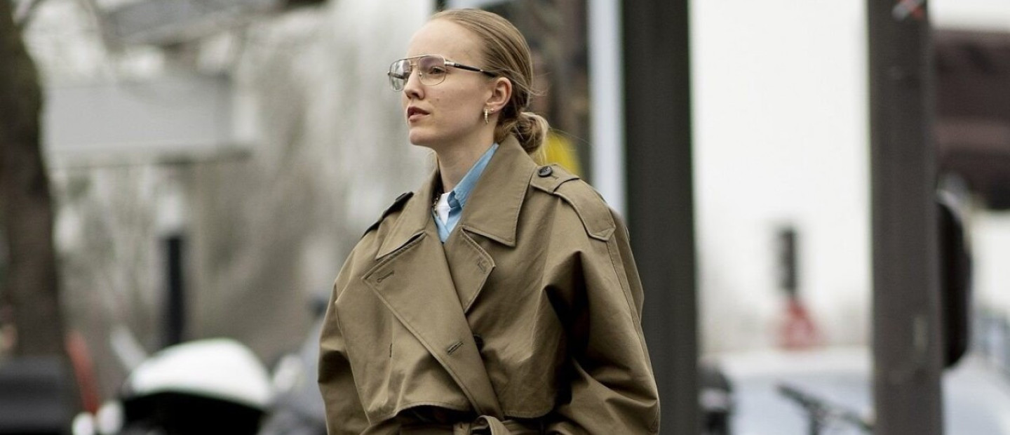 Οι καμπαρντίνες που θα μετατραπούν στο μοναδικό πανωφόρι των εμφανίσεων σας