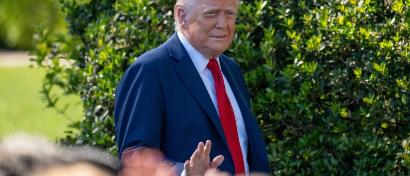 O Trump ξεπέρασε ξανά τον εαυτό του αλλά το σεξιστικό του «αστείο» δεν έμεινε αναπάντητο...