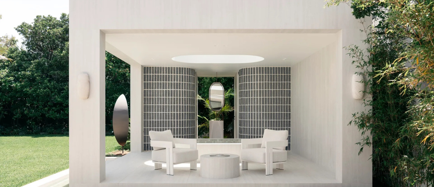 To παραθαλάσσιο σπίτι στο Σίδνεϊ που σχεδιάστηκε για να παρέχει ευεξία, ισορροπία και ηρεμία επαναπροσδιορίζοντας το wellness living