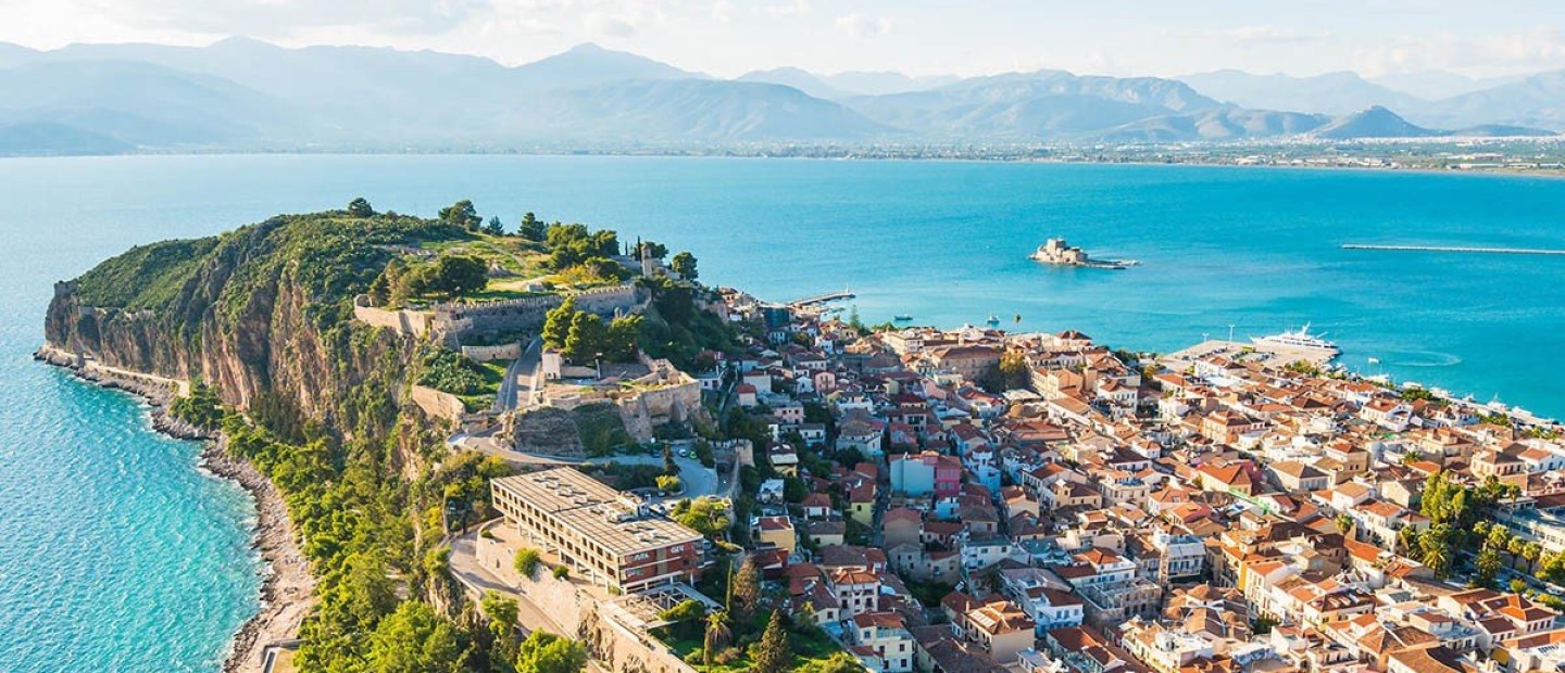 4 ρομαντικοί προορισμοί για να αποδράσετε με τον σύντροφό σας 