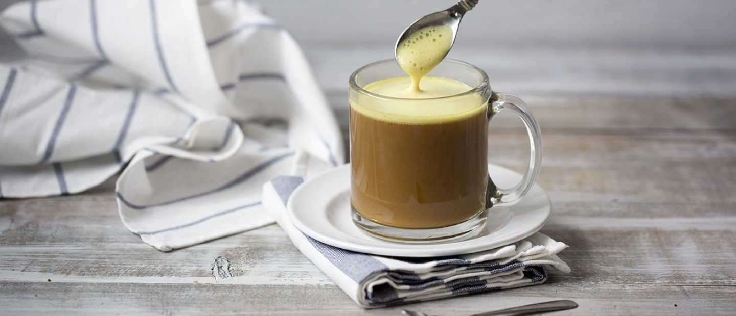 Φτιάξτε πανεύκολα στο σπίτι νόστιμα ζεστά ροφήματα με βάση τον καφέ