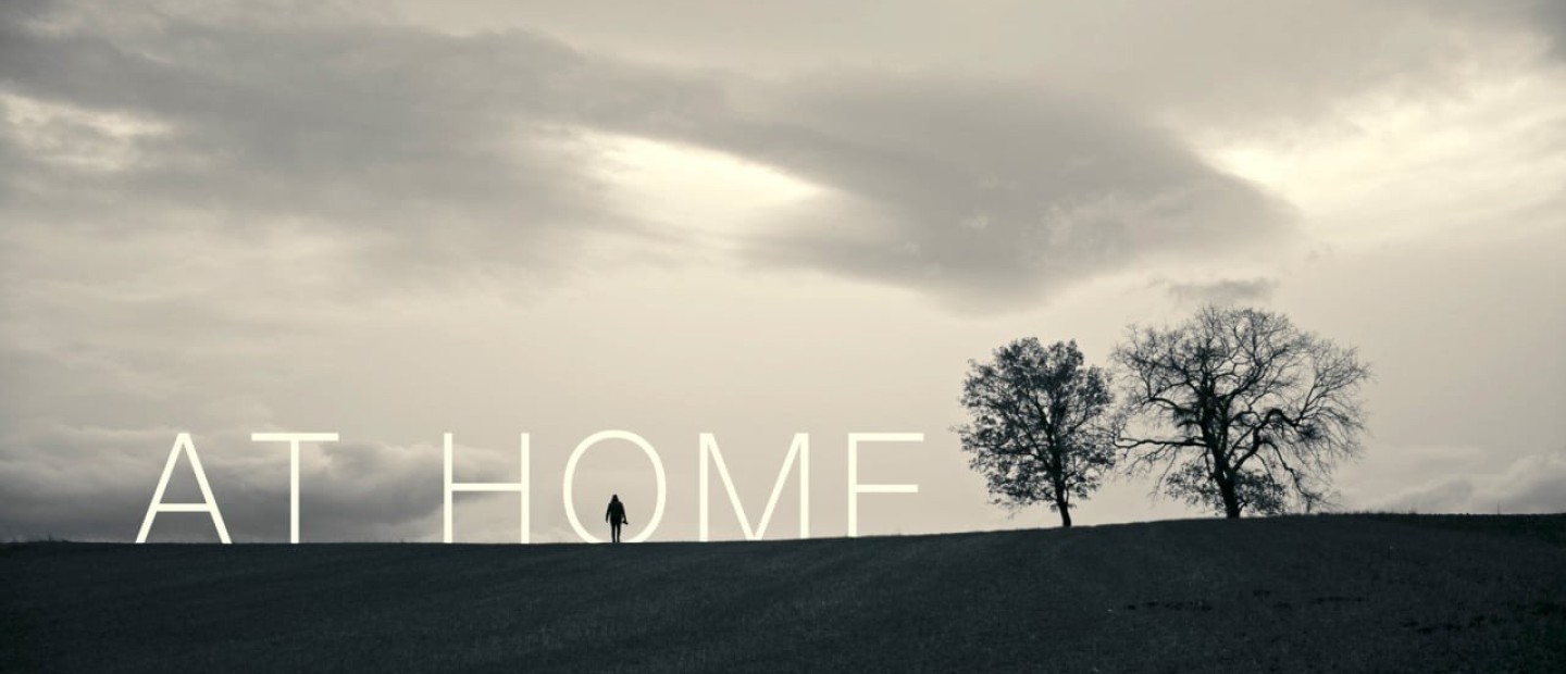  Το πολυβραβευμένο At Home για την Ελλάδα του φωτογράφου Νίκου Κοντοσταυλάκη