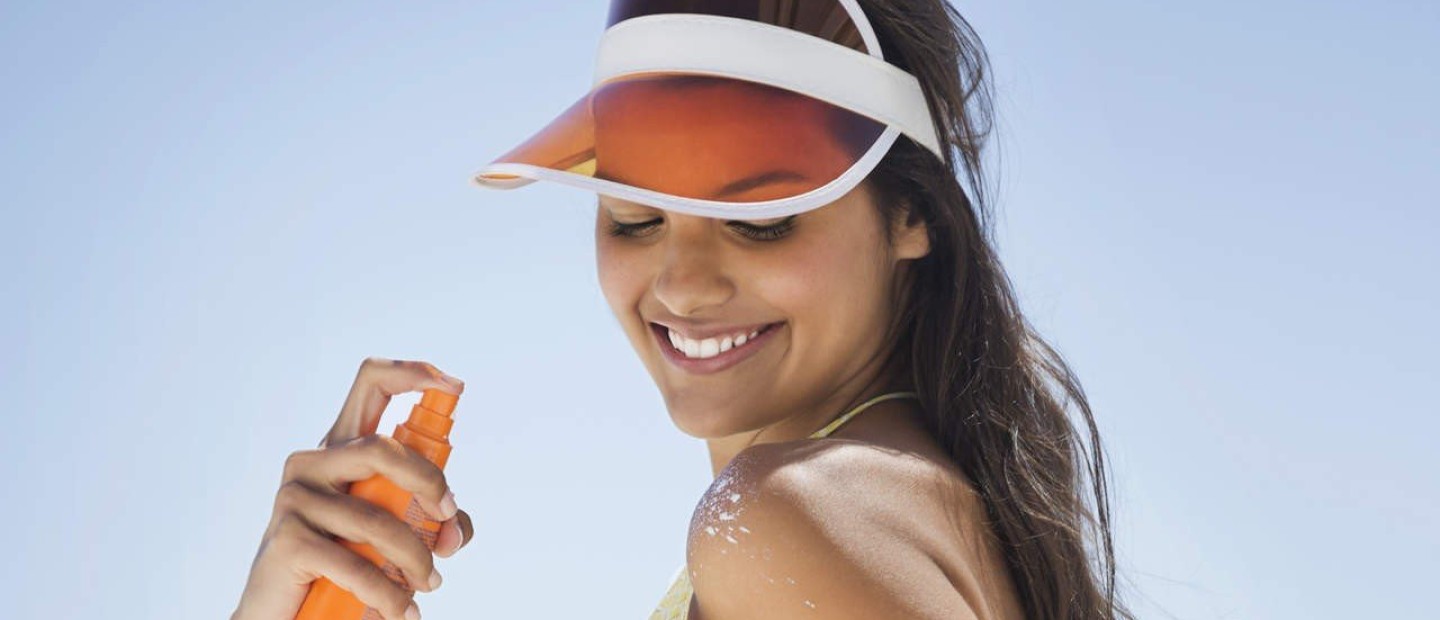 Κεφάλαιο αντηλιακό: Μάθετε να διαβάζετε τις ετικέτες κι επιλέξτε το κατάλληλο