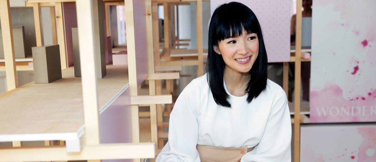 Πολύτιμες συμβουλές από τη Marie Kondo για να οργανώσετε τα συρτάρια σας
