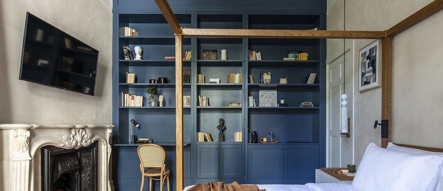 Αυτό είναι το νέο boutique hotel που μας ταξιδεύει στην κρυφή γοητεία της παλιάς Αθήνας 