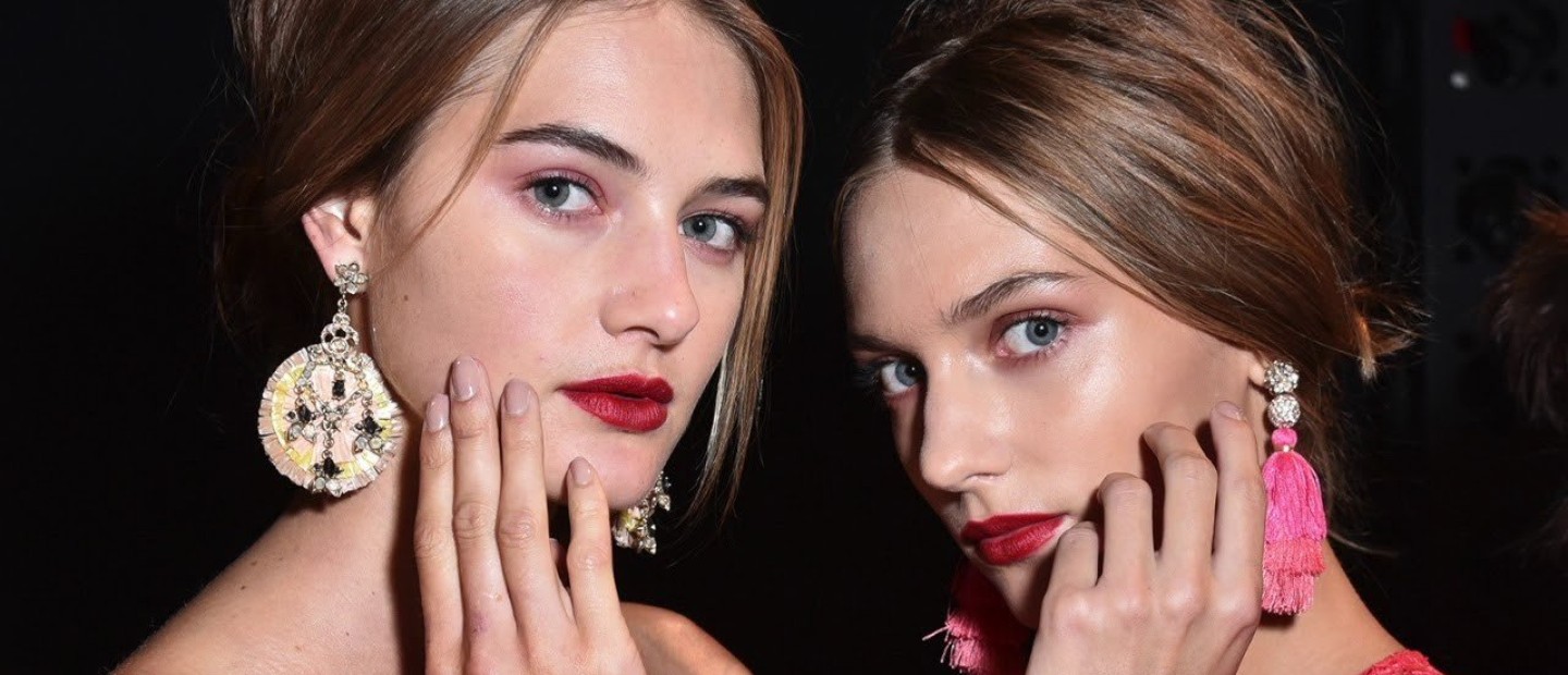 100 χρόνια νύχια: Ολόκληρη η ιστορία τους σε ένα απολαυστικό video