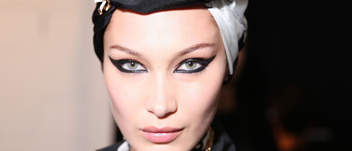 3 απλά και γρήγορα makeup looks με eyeliner που μπορείτε να πετύχετε όλες 