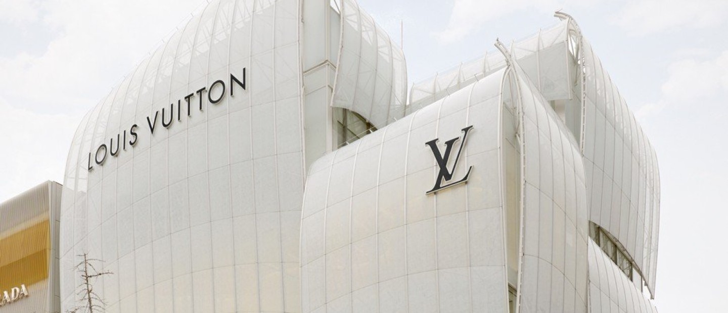 Ο διάσημος οίκος Louis Vuitton εγκαινιάζει το πρώτο καφέ και εστιατόριό του που αποπνέει πολυτέλεια 