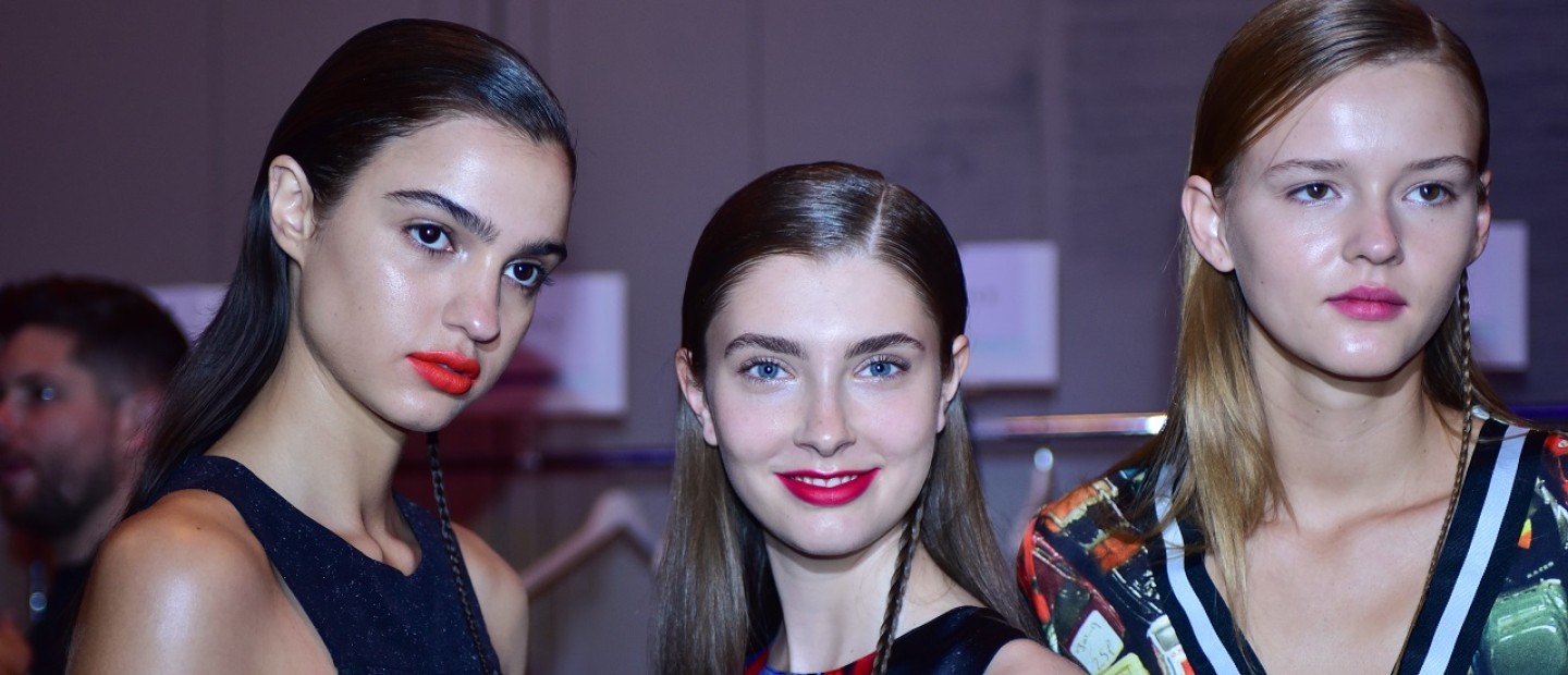 Πώς θα σταματήσετε το φριζάρισμα στα μαλλιά σας