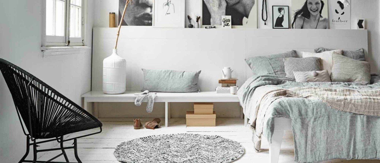 Οι πιο εμπνευσμένες κι εύκολες ιδέες για να δημιουργήσετε ένα πρωτότυπο κεφαλάρι στο υπνοδωμάτιό σας