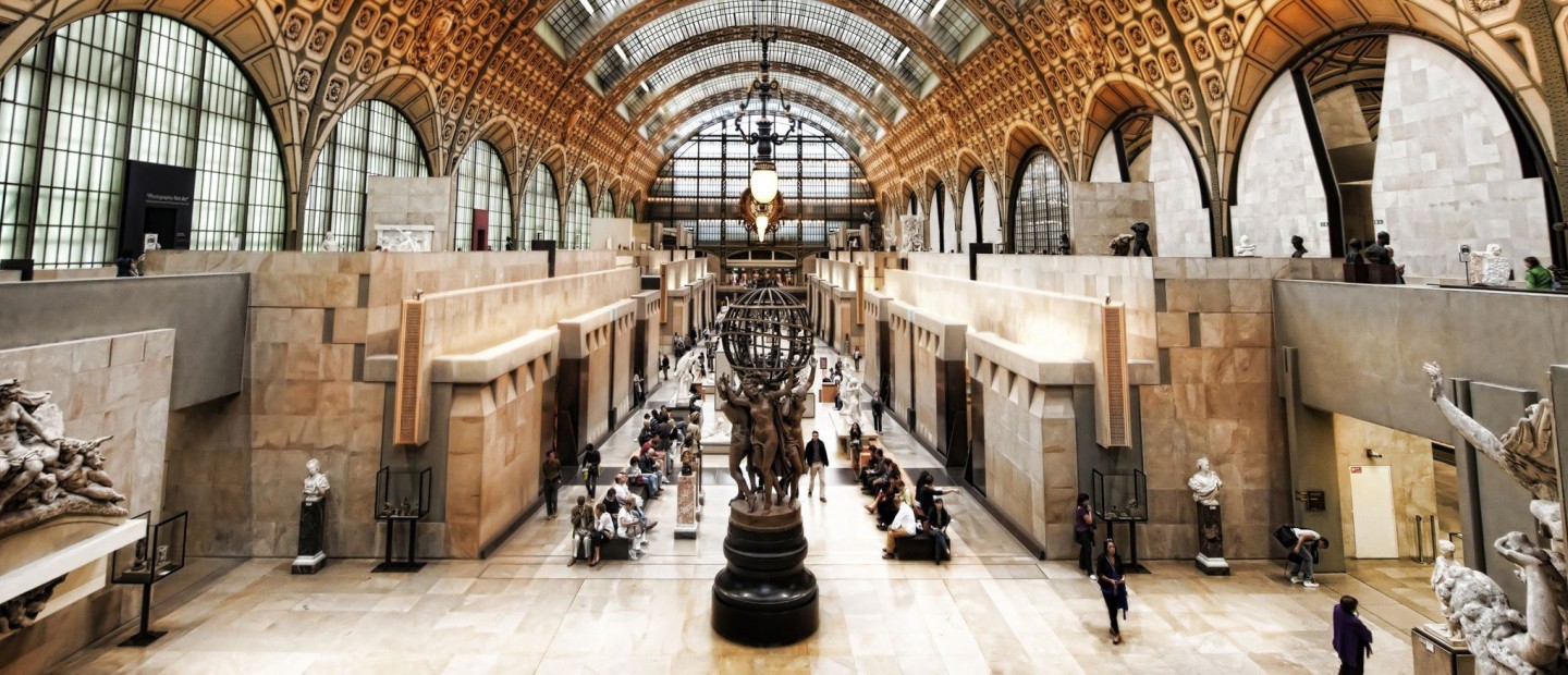 Περιηγηθείτε σε 10+1 πασίγνωστα μουσεία του κόσμου από την άνεση του καναπέ σας