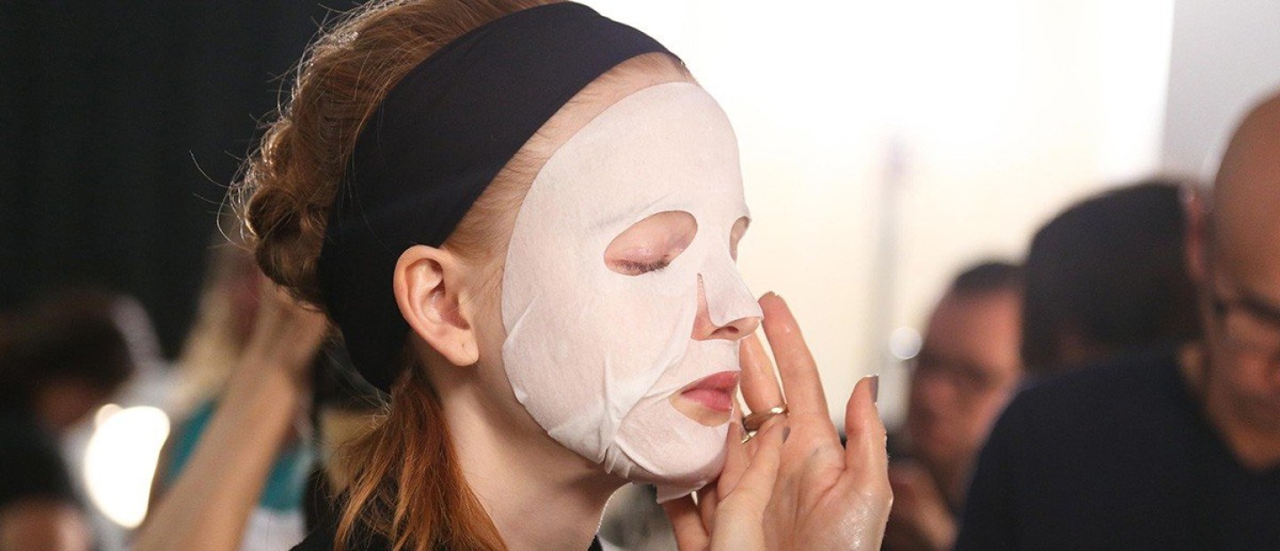 Sheet masks: To νέο skincare trend έρχεται από την Ασία