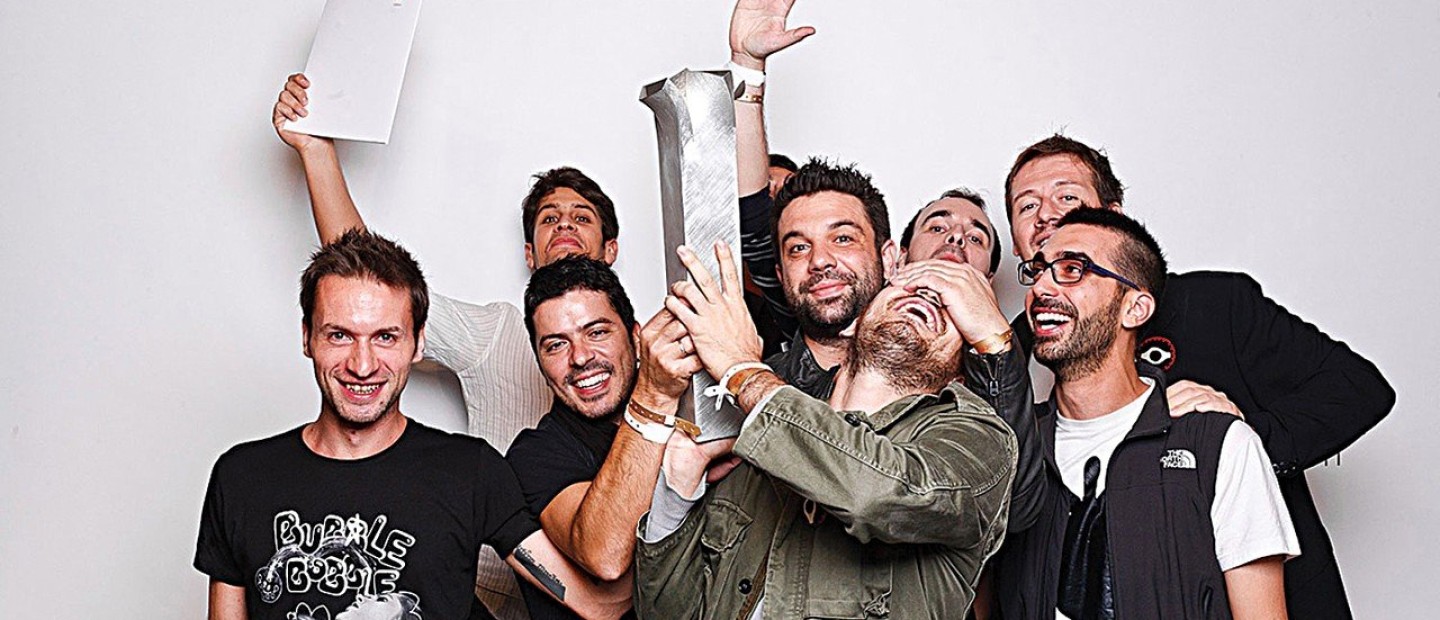 Beetroot Design: Οι άνθρωποι πίσω από το σήμα της Επιτροπής «Ελλάδα 2021» ανοίγουν τα χαρτιά τους