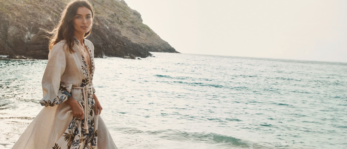 Beach Essentials: Τα 15 items που χρειάζεστε για ένα ολοκληρωμένο look στην παραλία 