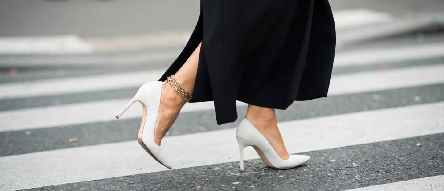 Το anklet των 90’s επέστρεψε δυναμικά