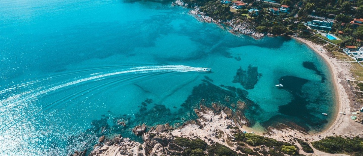 Αγαπάτε τη φύση; 5+1 must-visit παραλίες στη Χαλκιδική για εσάς