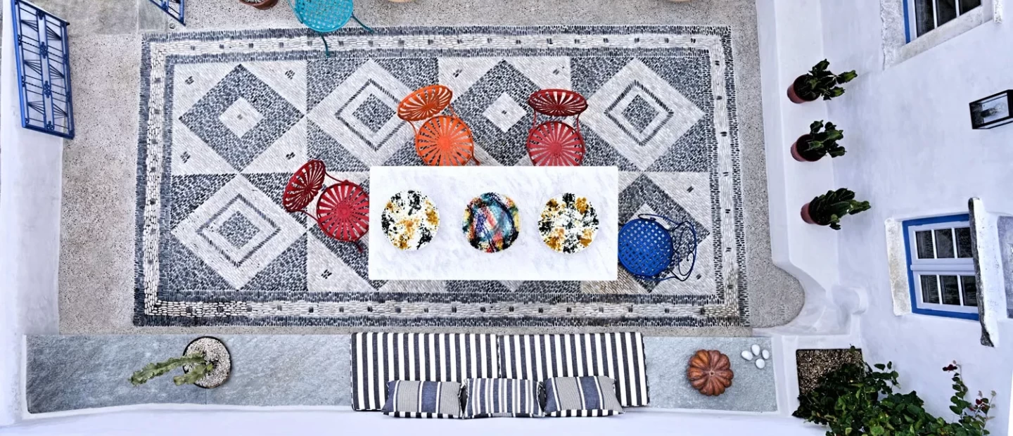 Το Xinara house στην Τήνο είναι ένα υποδειγματικά ανακαινισμένο καλοκαιρινό σπίτι που εντυπωσιάζει 