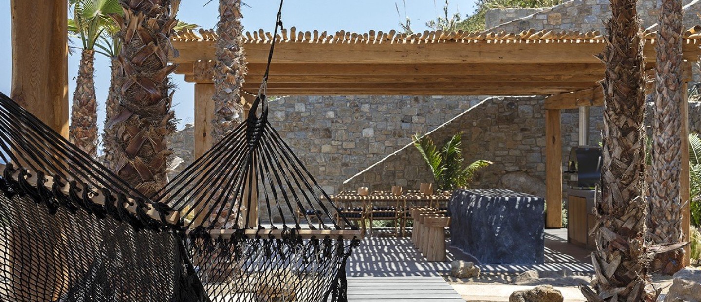 H Villa Sebastian στη Μύκονο μετατρέπεται στο απόλυτο ειδυλλιακό καταφύγιο