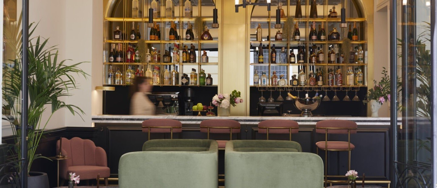 Villa Brown Ermou: Το boutique ξενοδοχείο της Αθήνας που θυμίζει Great Gatsby 