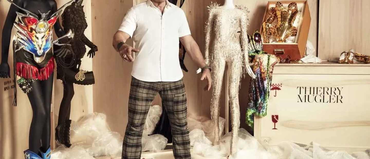 Thierry Mugler: Ο σπουδαίος Γάλλος σχεδιαστής έφυγε από τη ζωή και βύθισε στο πένθος τον χώρο της μόδας 