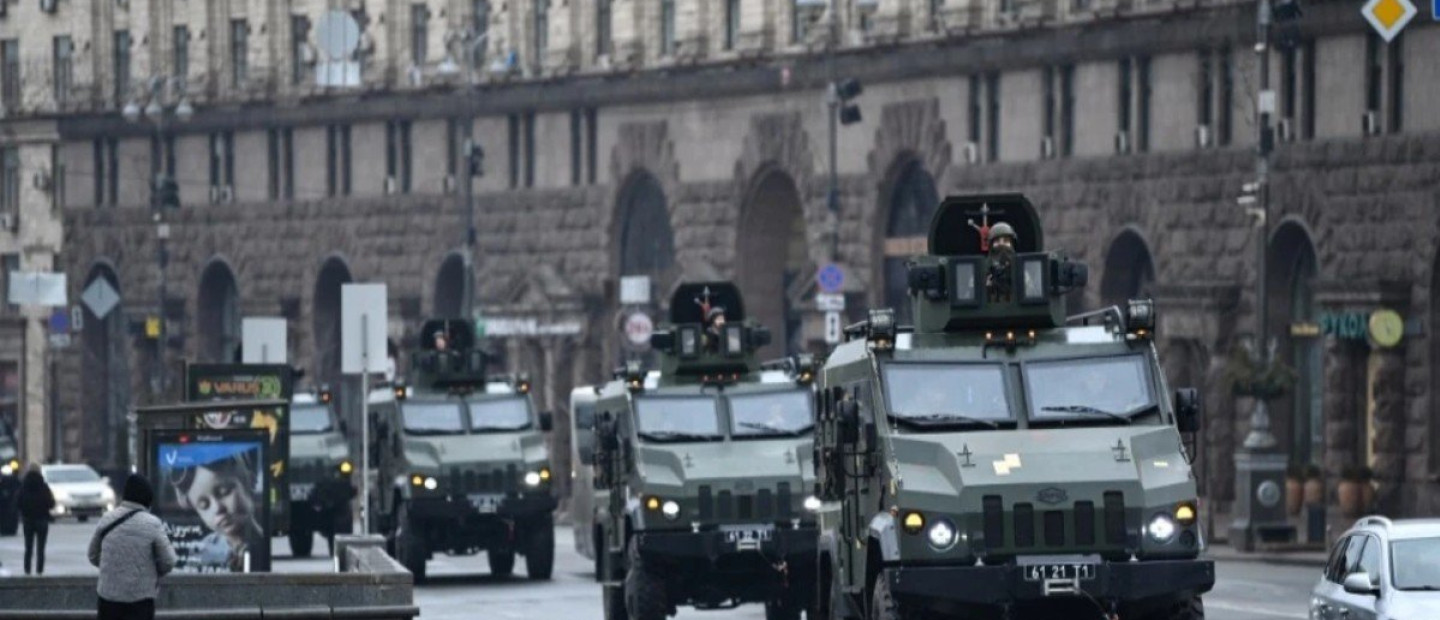 Ουκρανία: Oι σειρήνες του πολέμου ηχούν ξανά κι ο πλανήτης παρακολουθεί με κομμένη την ανάσα 