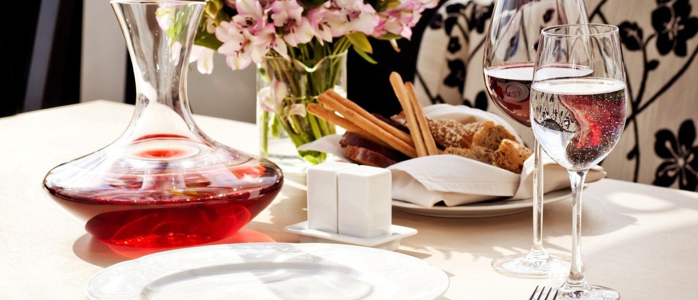 Πασχαλινό τραπέζι: Πώς να το ευχαριστηθείτε χωρίς να πάρετε θερμίδες