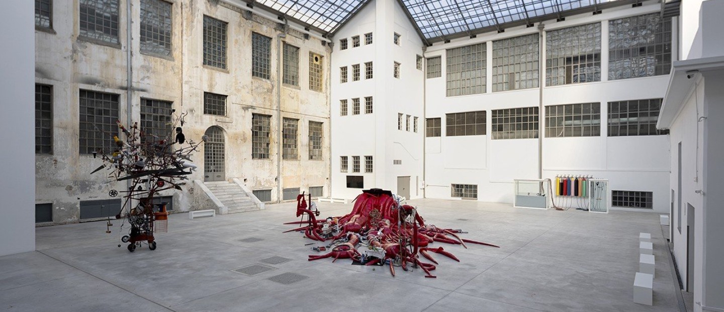 Dream On: Η νέα έκθεση του ΝΕΟΝ στο πρώην Δημόσιο Καπνεργοστάσιο παρουσιάζει έργα κορυφαίων καλλιτεχνών για 1η φορά 