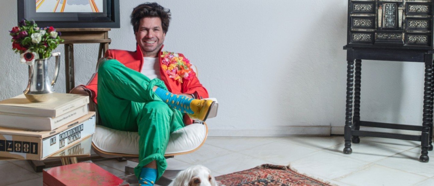 Γεώργιος Καράμπελλας: Ένας "rennaissance man" που δίνει μαθήματα εκλεκτικού lifestyle