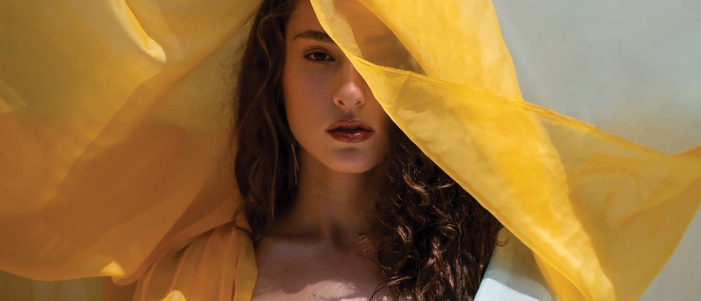 Paradise: Το νέο τραγούδι της Evangelia μάς ταξιδεύει στον δικό της παράδεισο