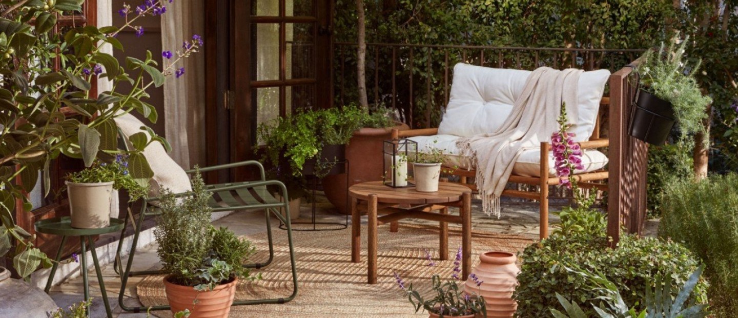 Τα décor accessories για την καλοκαιρινή διακόσμηση του μπαλκονιού σας