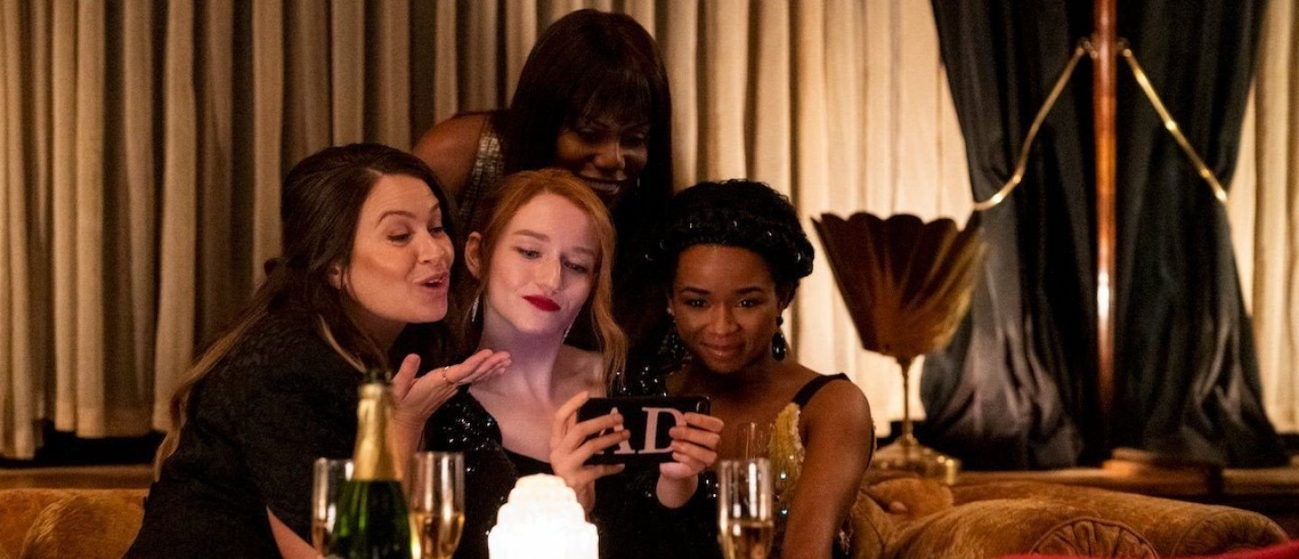 "Inventing Anna":  Μήνυση εναντίον του Netflix από την δημοσιογράφο του Vanity Fair, Rachel DeLoache Williams