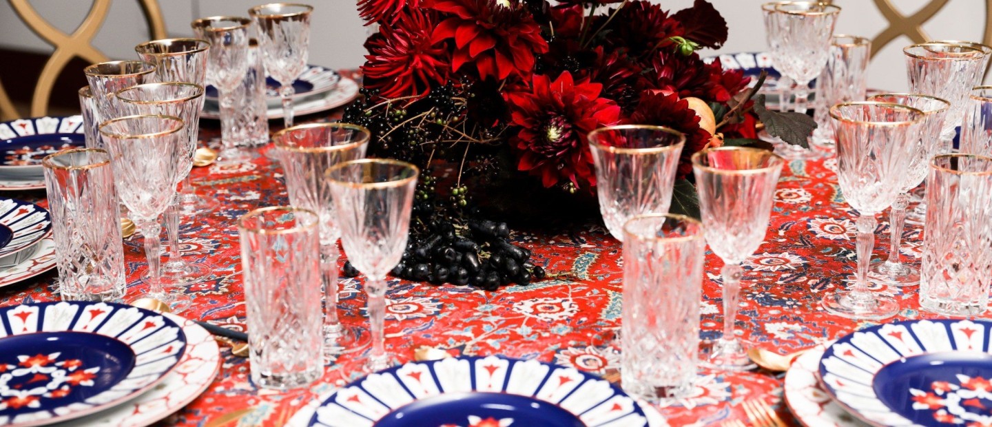 Πώς να διοργανώσετε ένα dinner party σύμφωνα με τις Γαλλίδες