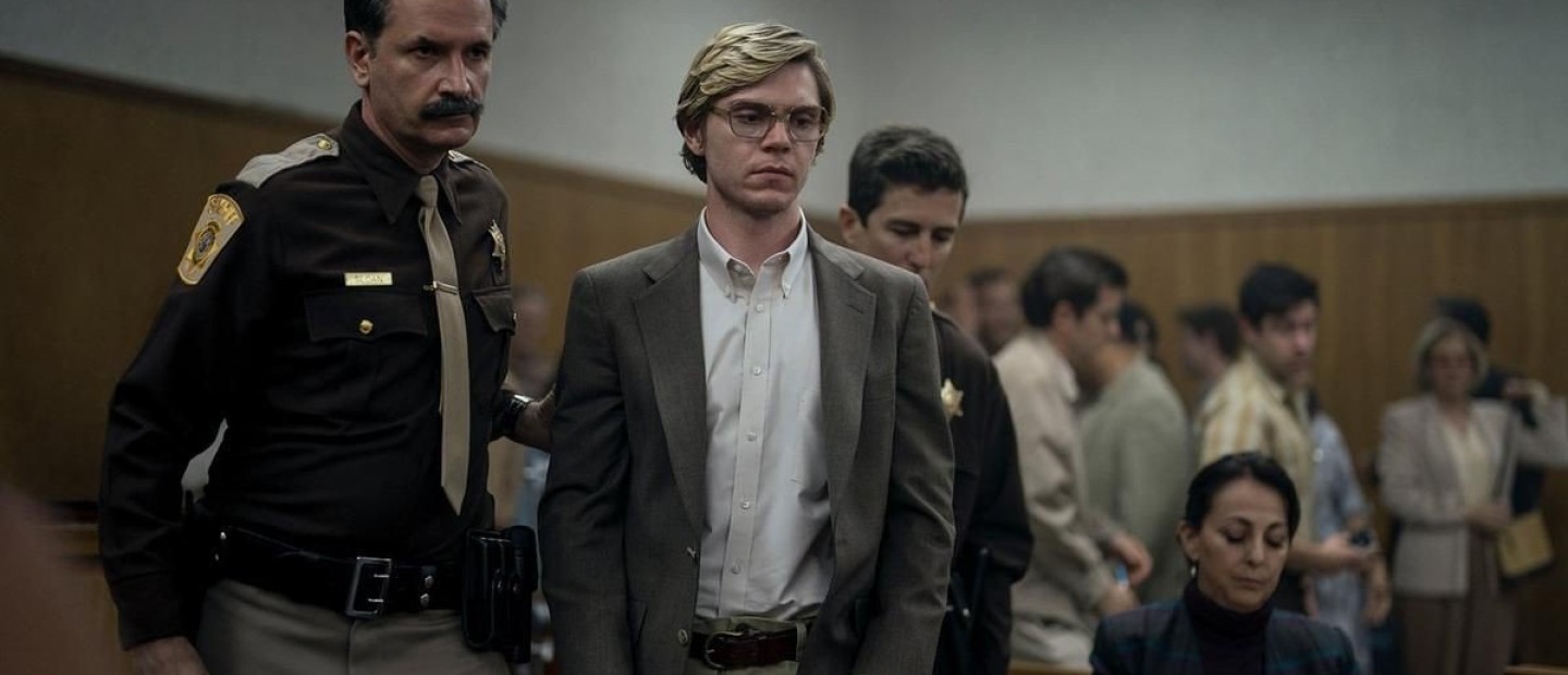 Netflix lovers: Οι 7 super-top παραγωγές που είναι #trend τώρα 