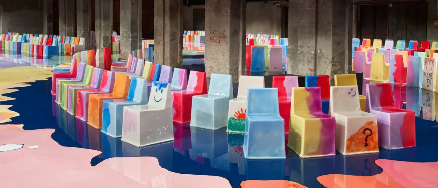 Οι exclusive καρέκλες του Gaetano Pesce για το τελευταίο runway του Bottega Veneta διατίθενται προς πώληση 