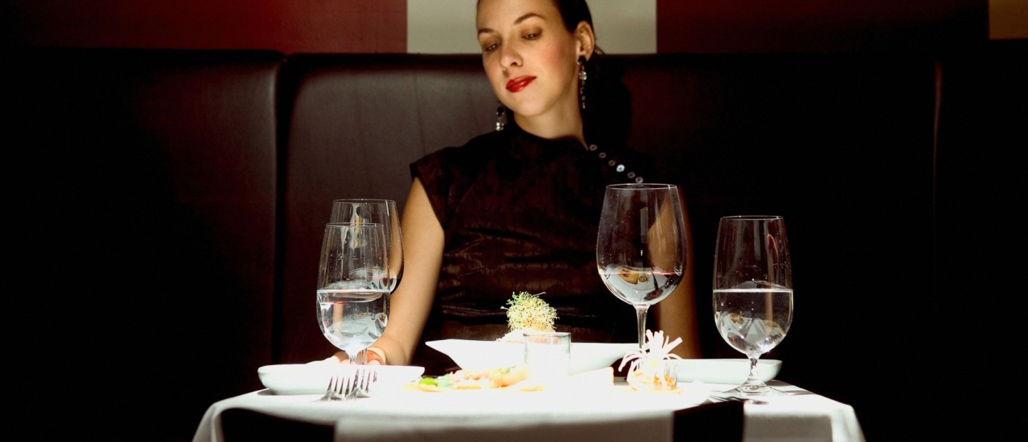 10 spots στη Θεσσαλονίκη που μπορείτε να δειπνήσετε μόνοι και να νιώσετε όμορφα 