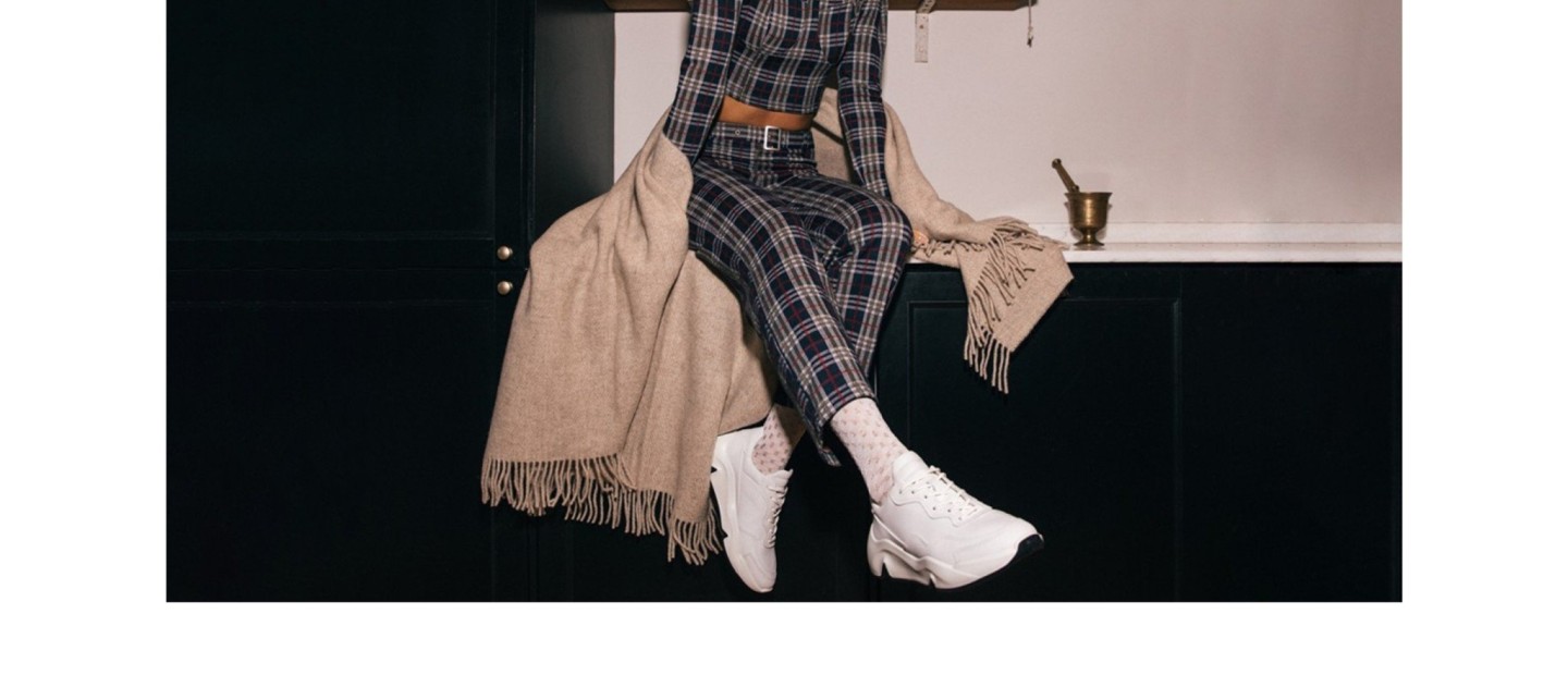 Comfy & Cozy: Η πιο άνετη και stylish συλλογή παπουτσιών για τις γιορτές 