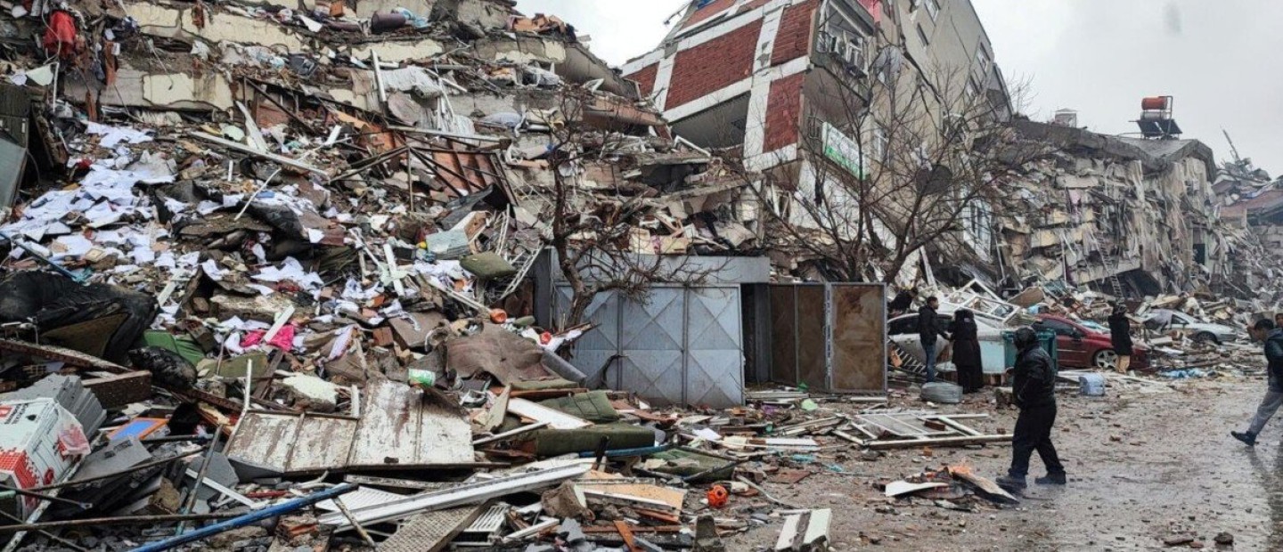 Η Τουρκία εκπέμπει SOS και τα social media μοιάζουν πιο πολύτιμα από ποτέ 