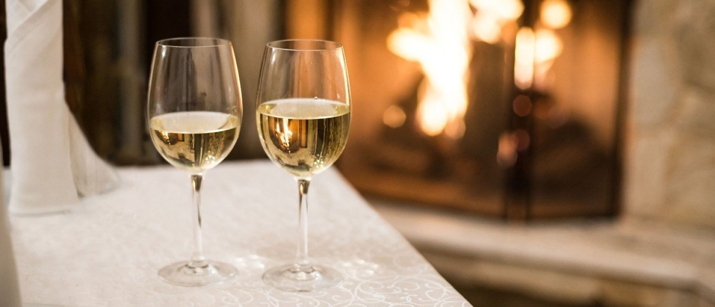 Ζεστοί δίπλα στο τζάκι: Οι διευθύνσεις στη Θεσσαλονίκη για τις κρύες μέρες 