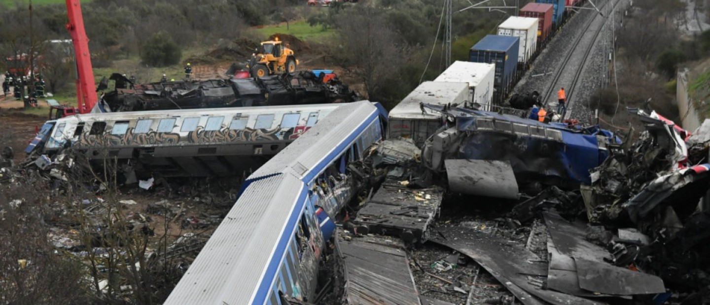 Μαύρη μέρα για την Ελλάδα: Τραγωδία δίχως τέλος στα Τέμπη και τριήμερο εθνικό πένθος