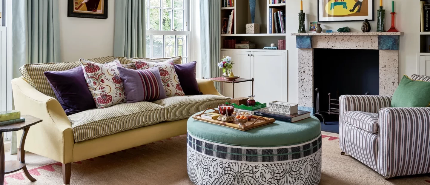 Αισθανθείτε τη ζεστή ατμόσφαιρα μιας ανανεωμένης κατοικίας στο Holland Park του Λονδίνου