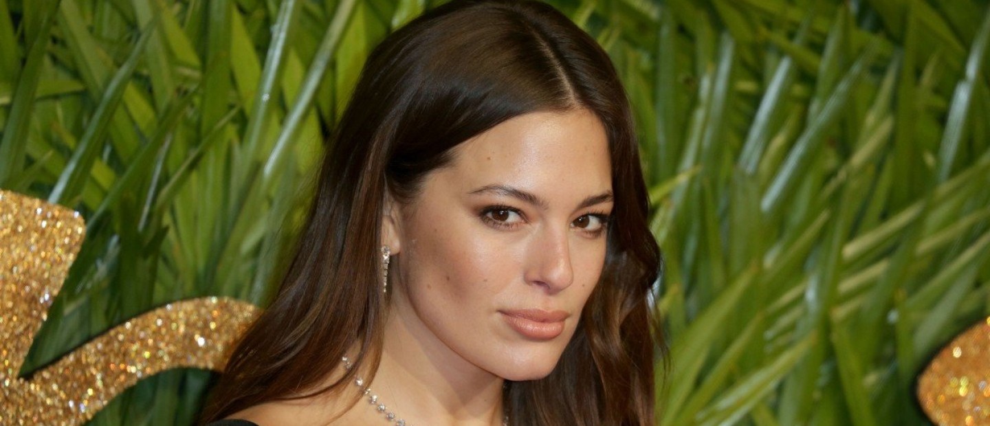 Ashley Graham: Μοιράζεται μαζί μας  την καθημερινή skincare ρουτίνα της 